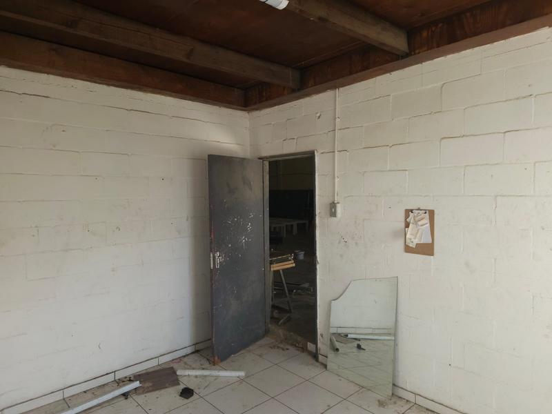 To Let commercial Property for Rent in Elsies River Industrial Western Cape